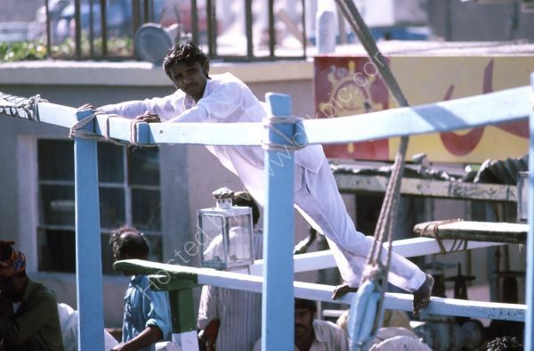 Working a Dhow, Dubai Creek